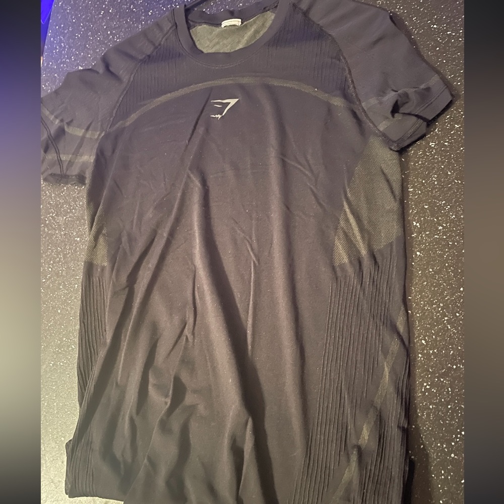 Gymshark 315 seamless tee Men’s size Medium